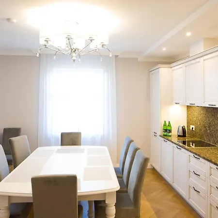 Апартаменти Rezidence Pernavas 41 Рига